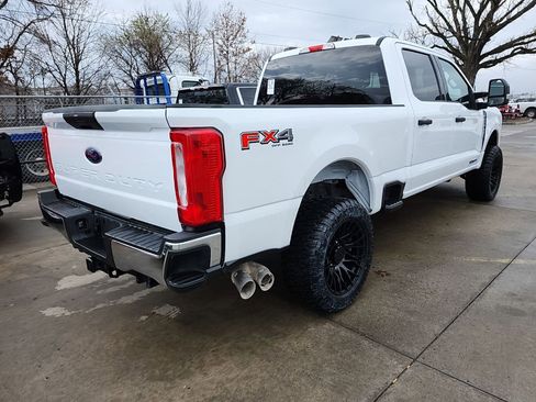 Used 2024 Ford F250 XLT w/ FX4 Off-Road Package image 2