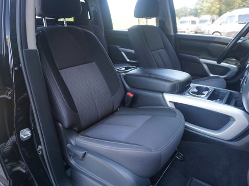 Used 2020 Nissan Titan SV w/ SV Convenience Package image 20