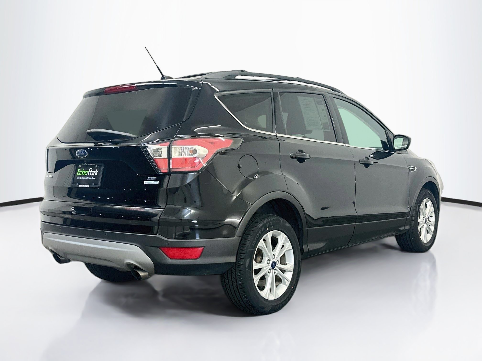 Used 2017 Ford Escape SE w/ SE Leather Comfort Package AWD/4WD image 9