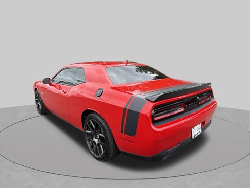 Used 2016 Dodge Challenger R/T Scat Pack w/ Leather Interior Group RWD image 5