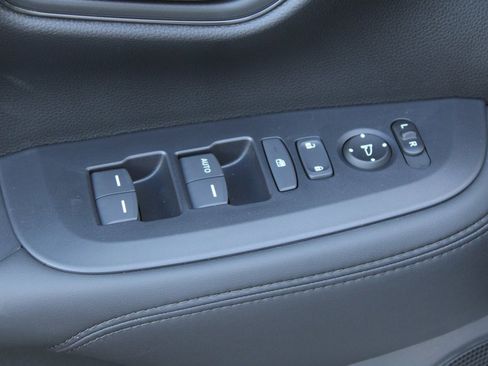 New 2026 Honda HR-V LX image 18