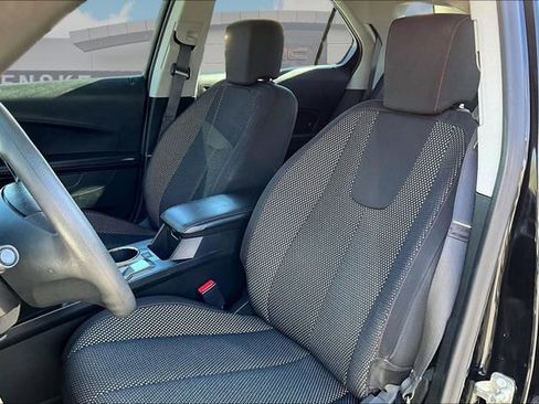 Used 2017 Chevrolet Equinox LS image 25