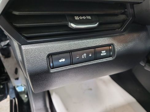 Used 2024 Nissan Altima 2.5 SV image 33