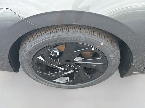 New 2026 Hyundai Elantra Sport FWD image 23
