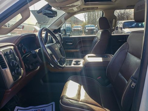 Used 2015 Chevrolet Silverado 3500 High Country w/ Duramax Plus Package image 11