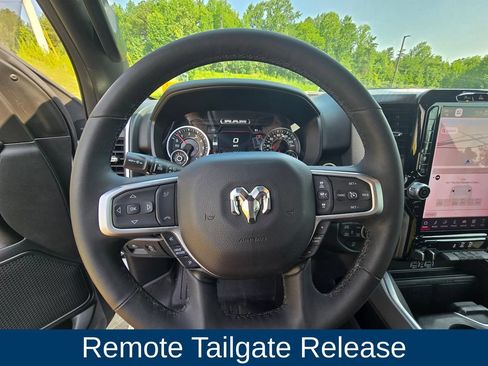 Used 2025 RAM 1500 Big Horn AWD/4WD image 25