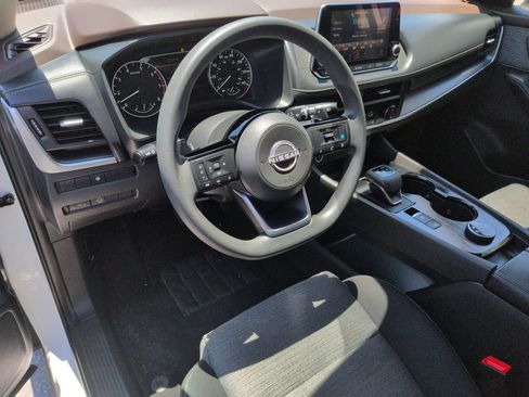 Used 2023 Nissan Rogue SV AWD/4WD image 2