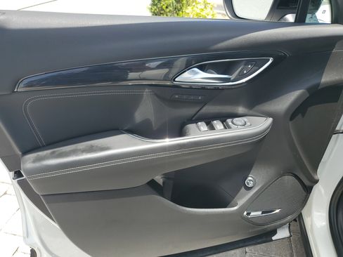Used 2023 Buick Envision Essence w/ Technology Package I FWD image 18