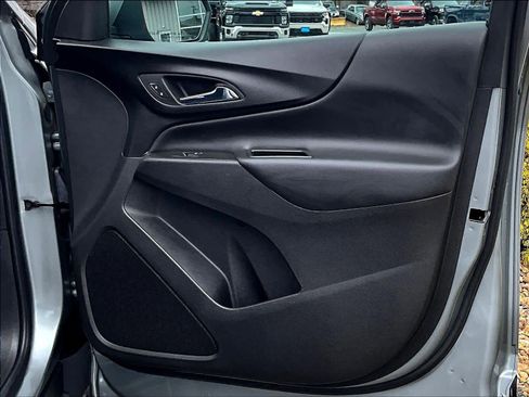 Used 2024 Chevrolet Equinox LT image 12