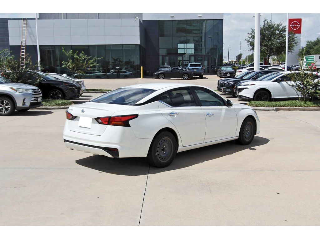Used 2020 Nissan Altima 2.5 S FWD image 5