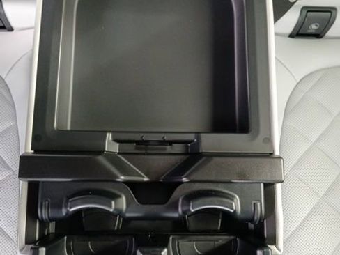 New 2026 BMW X5 sDrive40i image 17