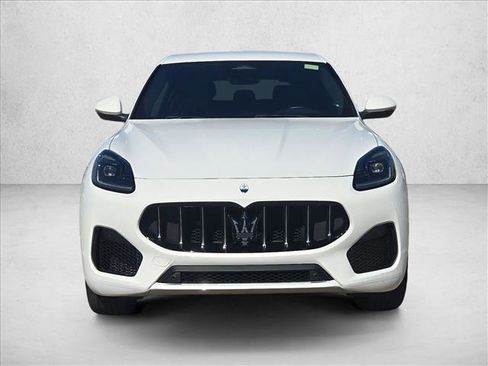 Used 2024 Maserati Grecale GT image 2