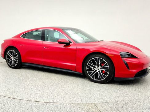 Used 2024 Porsche Taycan 4S image 3