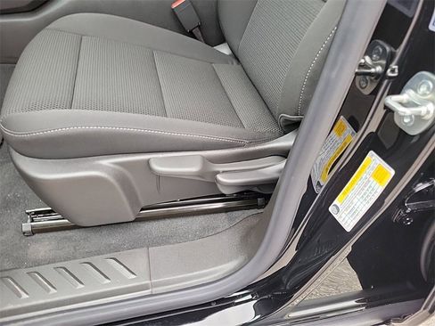 New 2025 GMC Canyon Elevation w/ Technology Package image 11