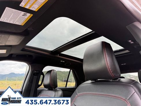 Used 2022 Ford Explorer ST-Line w/ Class IV Trailer Tow Package AWD/4WD image 25