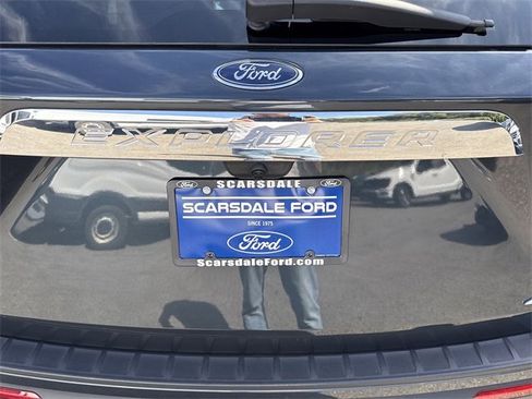 Used 2022 Ford Explorer XLT w/ Equipment Group 202A image 46