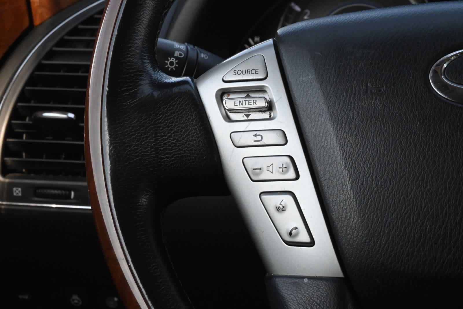 Used 2019 INFINITI QX80 Luxe w/ Proassist Package RWD image 10