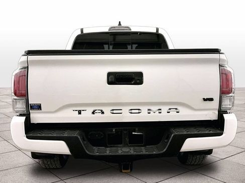 Used 2023 Toyota Tacoma TRD Sport AWD/4WD image 4