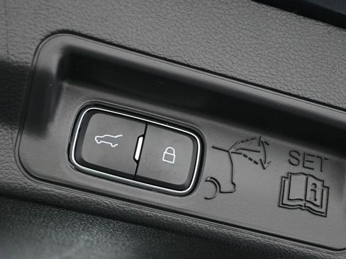 Used 2022 Ford Explorer ST-Line w/ Class IV Trailer Tow Package image 43