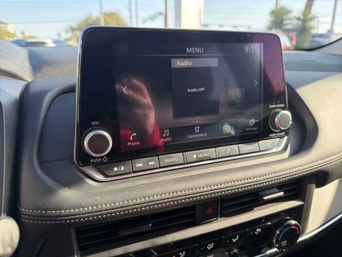 Certified 2025 Nissan Rogue S image 13