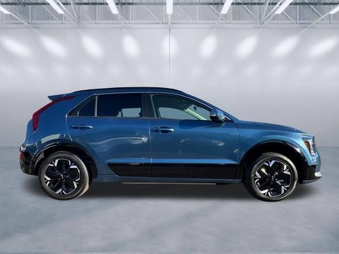 Used 2023 Kia Niro Wind FWD image 3