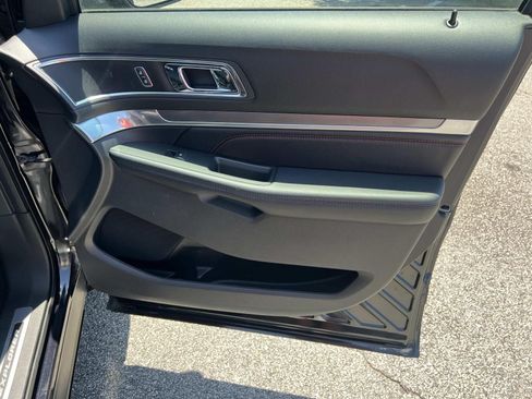 Used 2019 Ford Explorer Sport w/ Equipment Group 401A AWD/4WD image 14