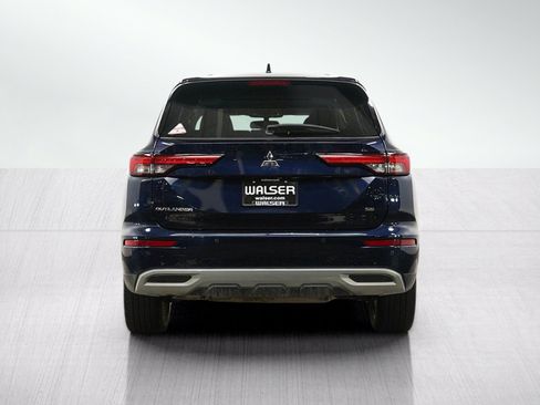 Used 2024 Mitsubishi Outlander SE AWD/4WD image 4