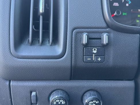 Used 2022 Chevrolet Colorado ZR2 w/ ZR2 Midnight Special Edition image 30