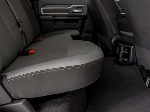 Used 2021 RAM 2500 Big Horn AWD/4WD image 33