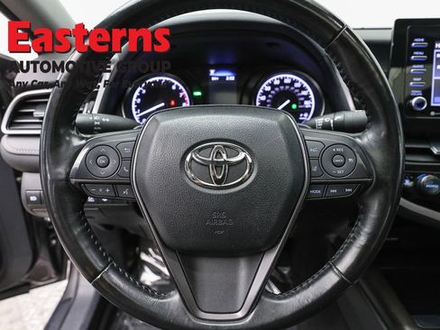 Used 2024 Toyota Camry SE w/ Cold Weather Package FWD image 10