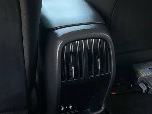 Used 2025 Hyundai Kona SEL FWD image 24