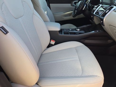 Certified 2022 Kia Sorento EX w/ Panoramic Sunroof Package image 22