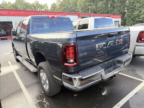 Used 2025 RAM 2500 Big Horn AWD/4WD image 6