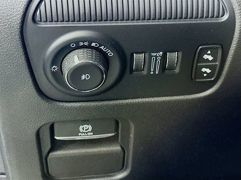 Used 2023 Jeep Grand Wagoneer 4WD image 23