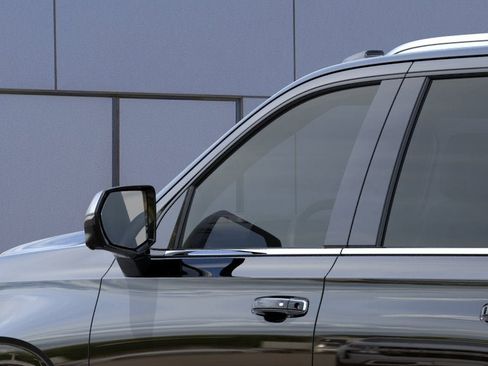 New 2026 Chevrolet Suburban Premier w/ Sun And Tow Package AWD/4WD image 40