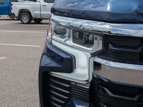 Used 2022 Chevrolet Silverado 1500 LT AWD/4WD image 9
