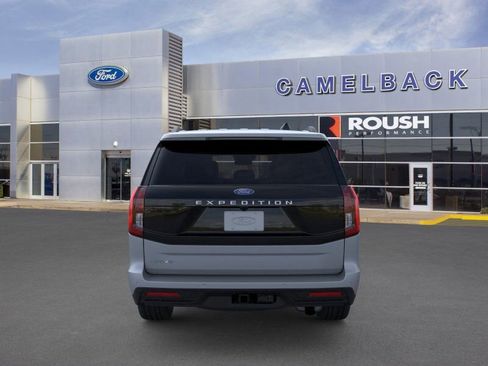 New 2025 Ford Expedition Active image 28