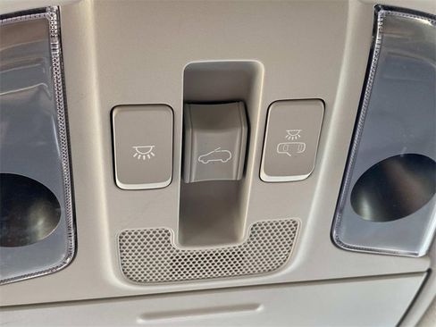 Used 2020 Kia Niro EX Premium w/ Cold Weather Package image 39