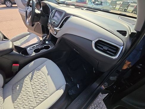 Used 2022 Chevrolet Equinox LS AWD/4WD image 28