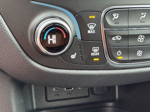 Used 2023 Chevrolet Equinox LT w/ Driver Convenience Package image 25