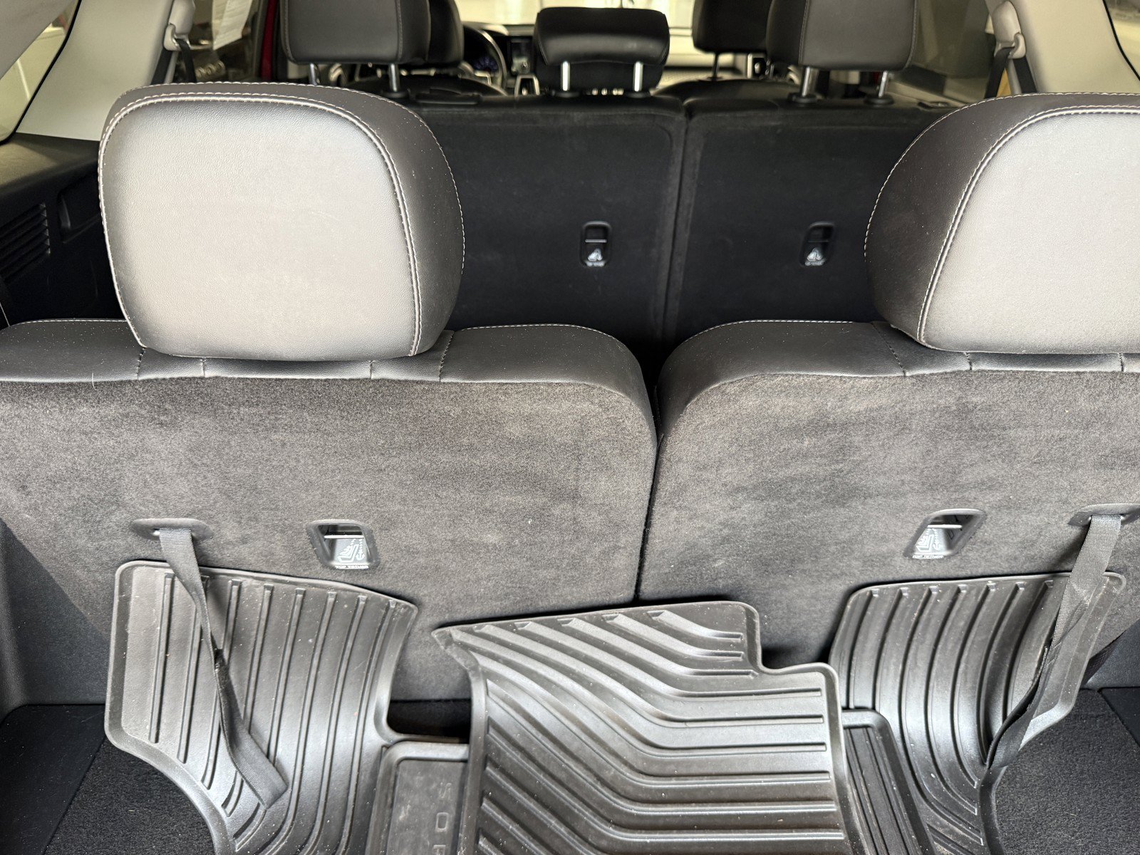 Used 2022 Kia Sorento S w/ Panoramic Sunroof Package FWD image 23