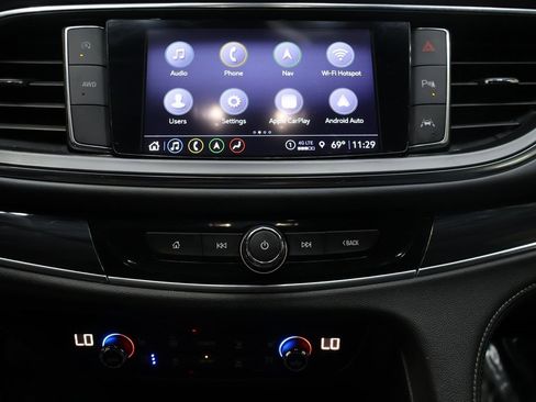 Used 2022 Buick Enclave Premium image 22