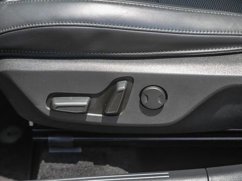 Certified 2024 Kia Niro EX FWD image 23