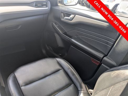 Used 2022 Ford Escape SEL w/ Technology Package image 19