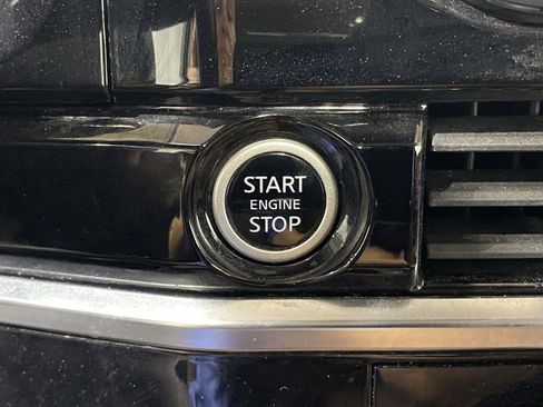 Used 2023 Nissan Pathfinder Platinum AWD/4WD image 29