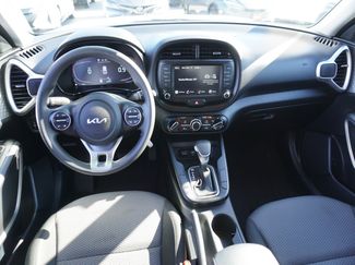 Used 2023 Kia Soul LX w/ Option Group 015 video 2