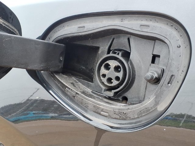 Used 2023 Chrysler Pacifica Limited FWD image 6