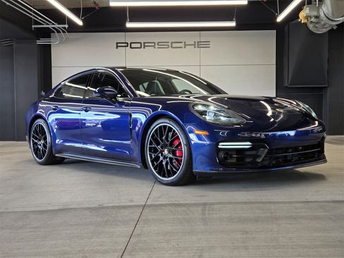 Certified 2020 Porsche Panamera GTS image 30