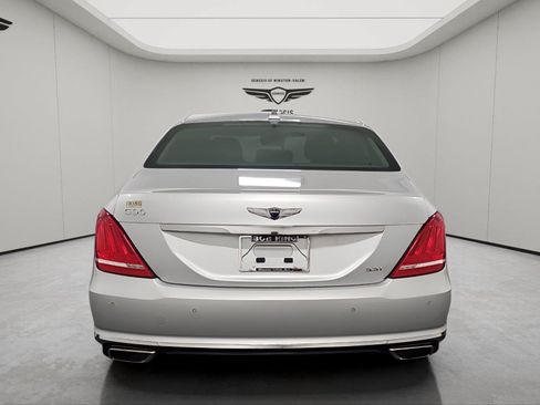 Used 2019 Genesis G90 3.3T Premium RWD image 4