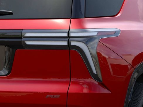 New 2027 Chevrolet Traverse RS w/ LPO, Floor Liner Package FWD image 11